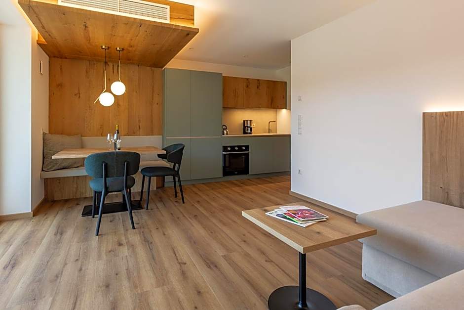 Laurena Aparthotel near Brixen