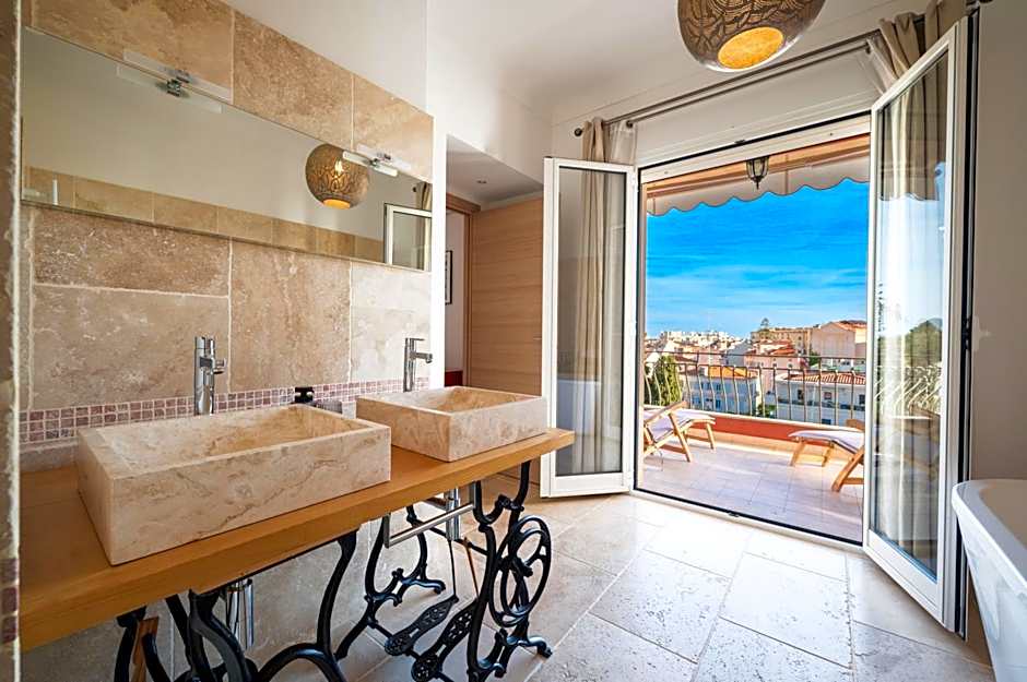 La Fabrique à Poupées - Chambres et Appartements de charme au coeur de Menton