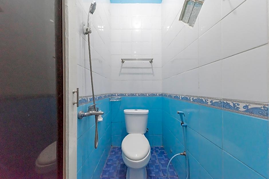 RedDoorz Syariah near Alun Alun Sumedang