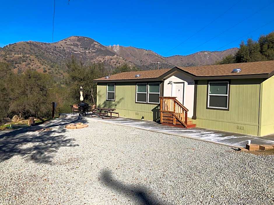 Sierra Lodge Three Rivers