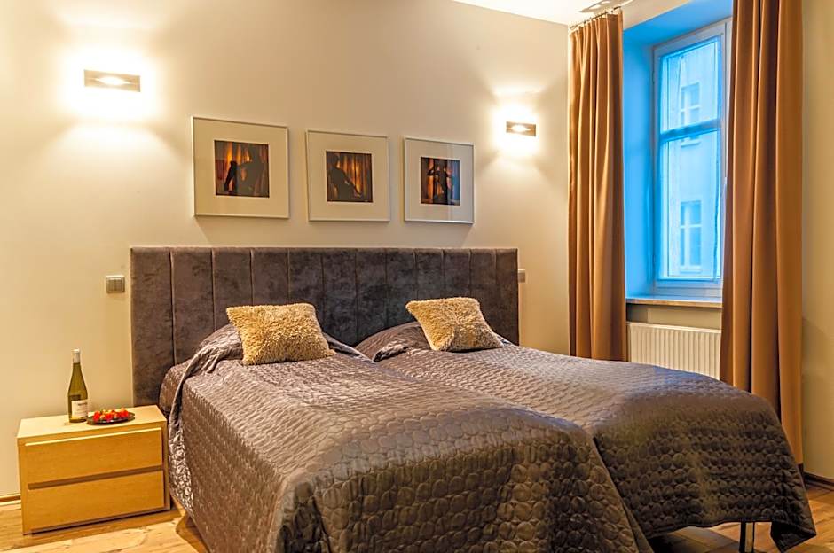 Home & Travel Apartments - AC - Parking - City Centre - Manufaktura - OFF Piotrkowska - EC1 - ATLAS Arena - Orientarium - Monopolis