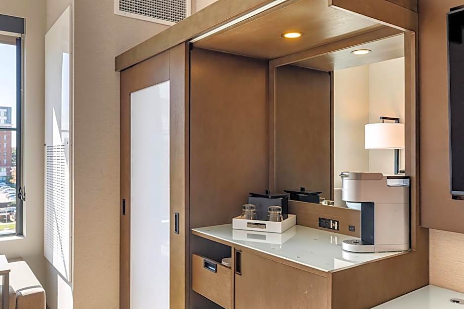 Cambria Hotel New Haven University Area