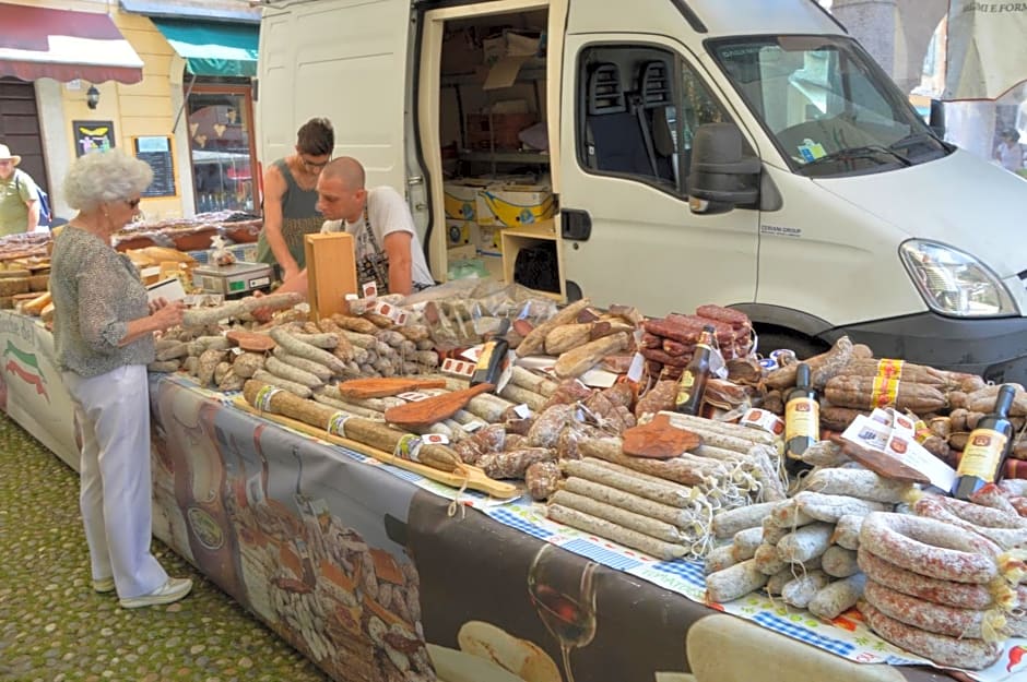 Villa Magnolia BB, Lago Maggiore (Massino Visconti, Italy)