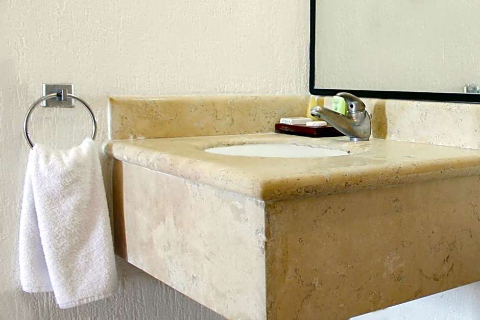 Hotel & Suites Real del Lago