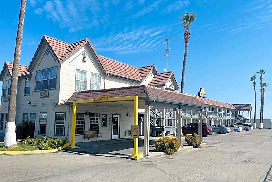 Days Inn by Wyndham Westley