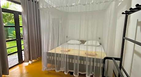 Pearl Villa Rooms and Hostel