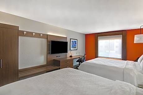 Standard Room with Two Queen Beds