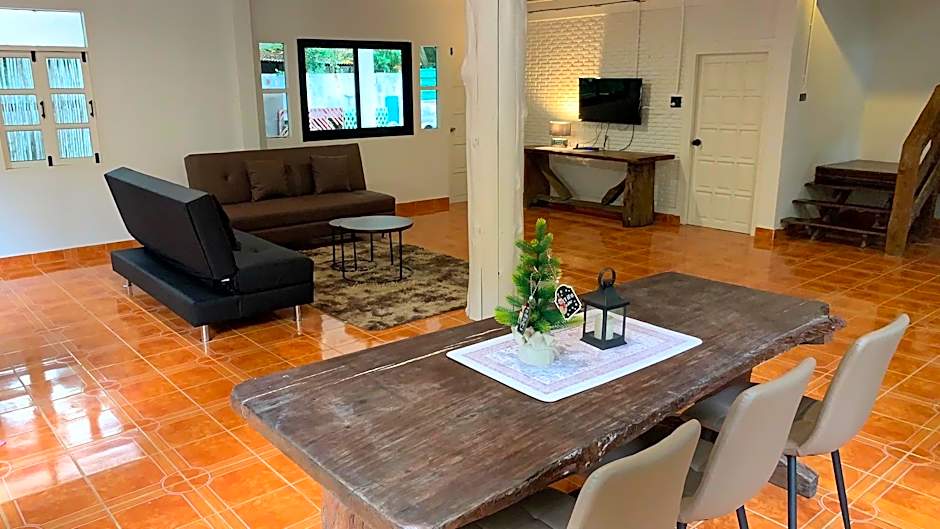 Maleena Garden at Lam Takhong Riverside