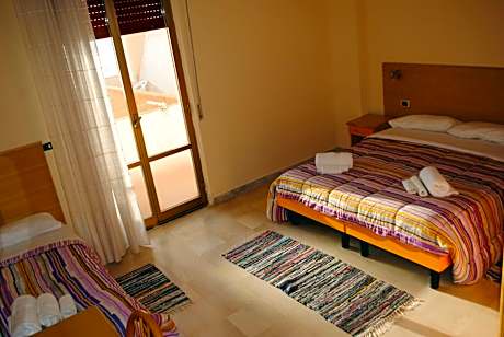 Triple Room with Sea View