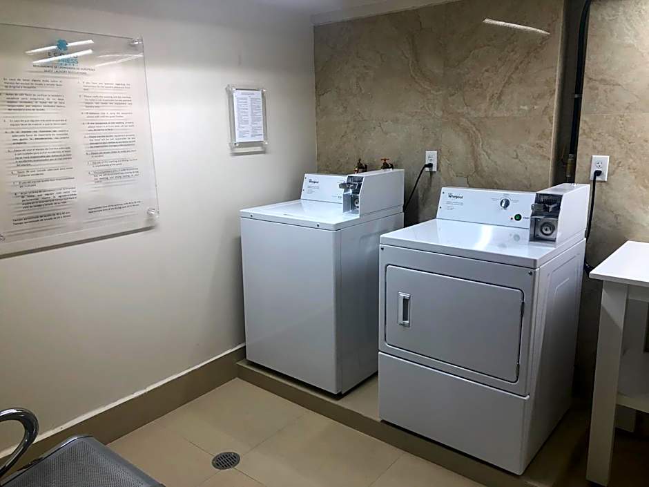 Econo Express Hotel