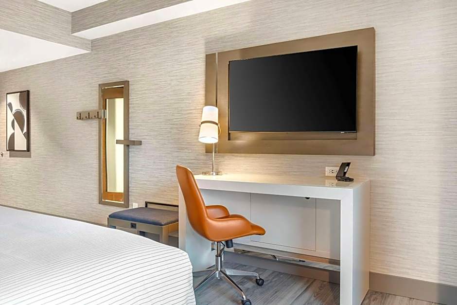 Cambria Hotel Niagara Falls