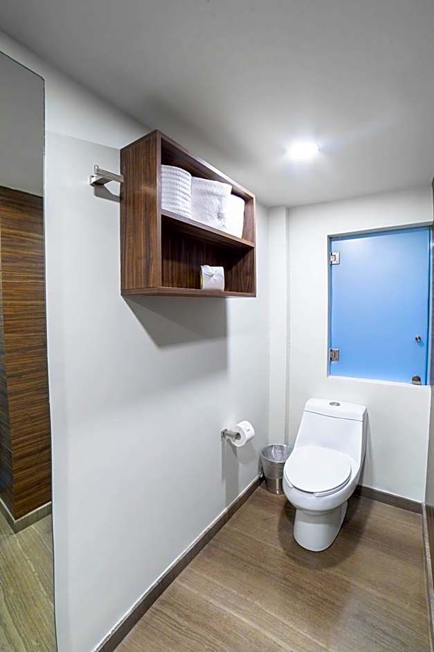 Flow Condesa - Adults Only