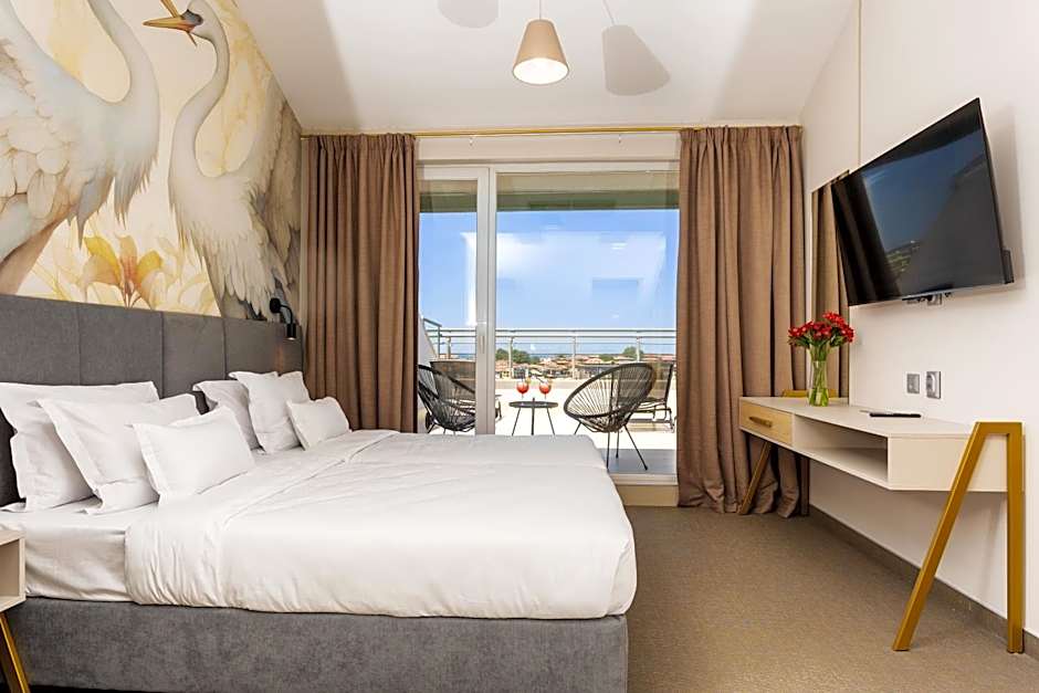 Hotel Antea - By The Sea