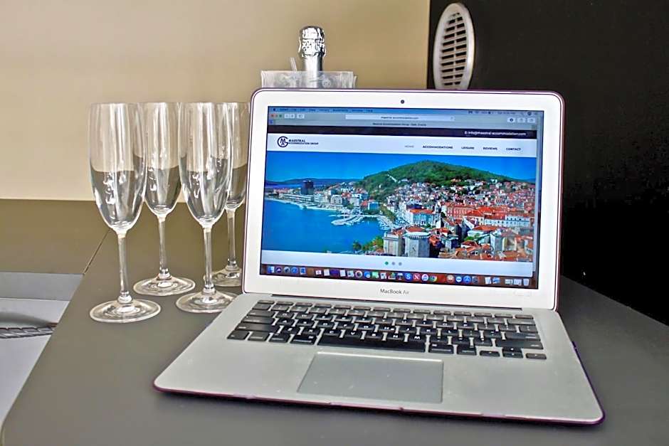 Galeria Valeria Seaside Downtown - MAG Quaint & Elegant Boutique Hotels