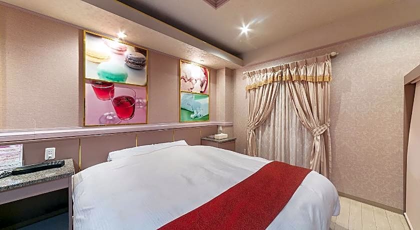 HOTEL TO