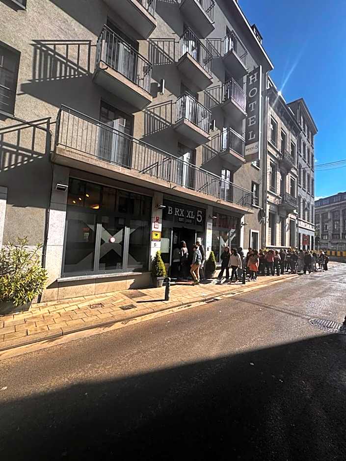 Brxxl 5 City Centre Hostel