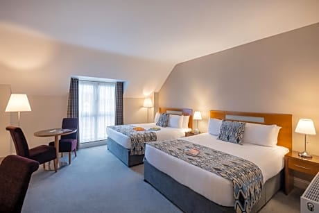 Raheen Woods Hotel