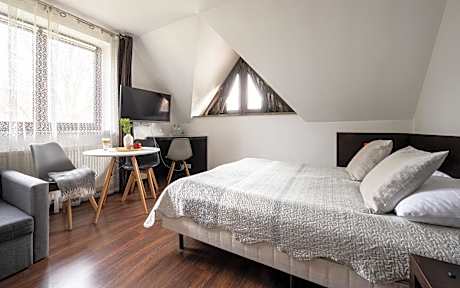 Double Room (2 Adults + 1 Child)