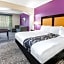 La Quinta Inn & Suites by Wyndham Dfw Airport West-Bedford