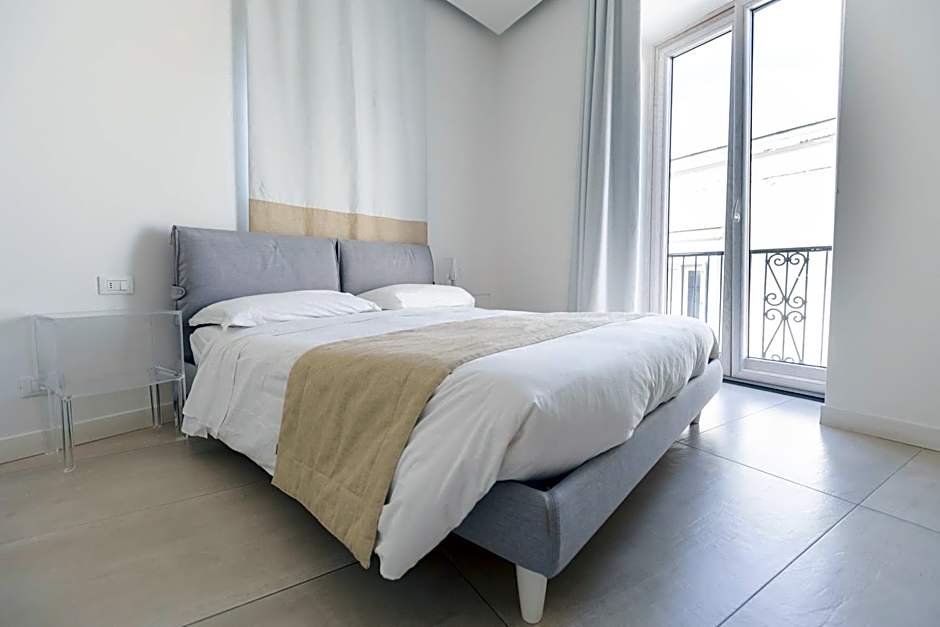 White 1903 - Rooftop Pool & Luxury Rooms