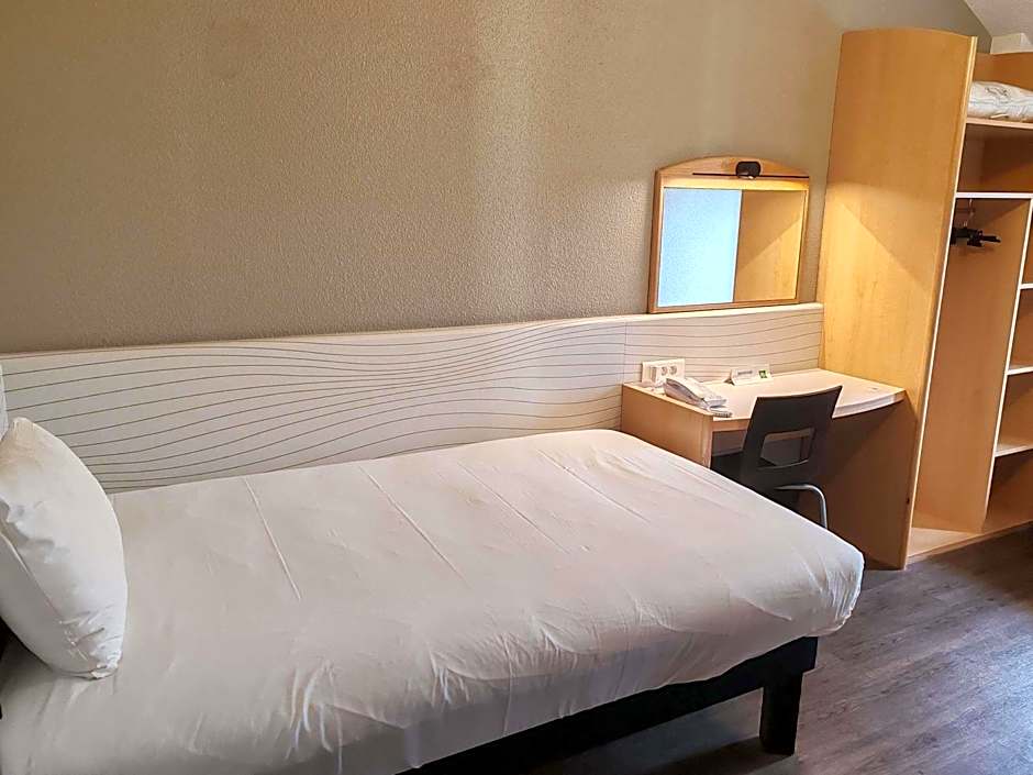 ibis Styles Poissy Paris