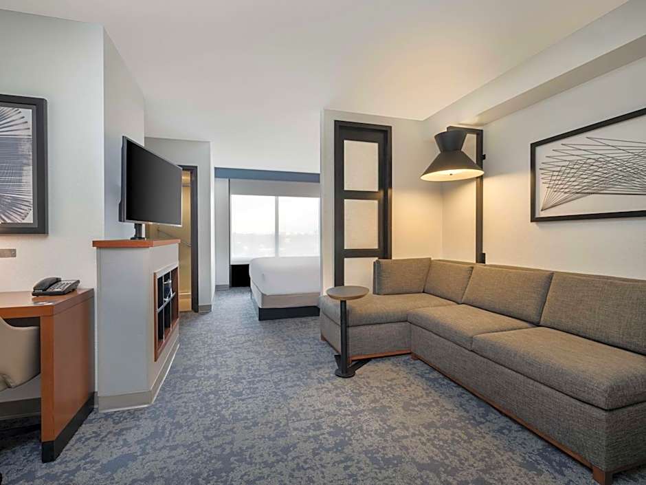 Hyatt Place Tampa Busch Gardens