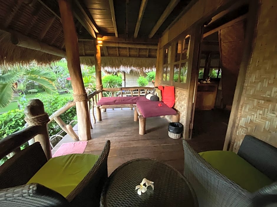 Flower Bud Bungalow Balangan