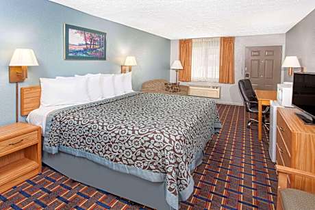 1 King Bed Mobility Accessible Room Non-Smoking