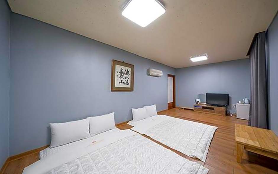 Gyeongju Gyeongjujang