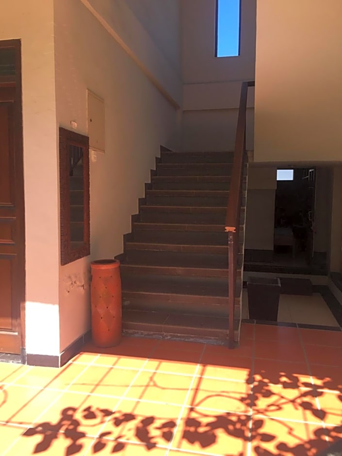 Pakerisan East Mansion