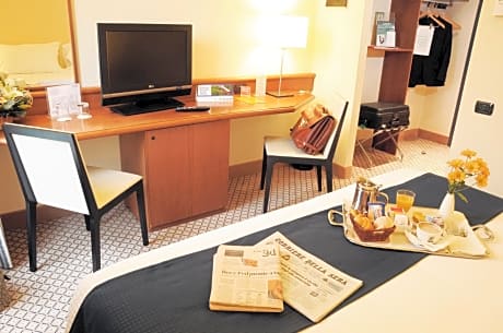 2 Single Beds For Non-Smoking