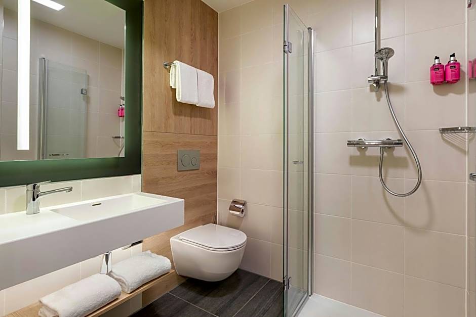 Moxy by Marriott Berlin Ostbahnhof