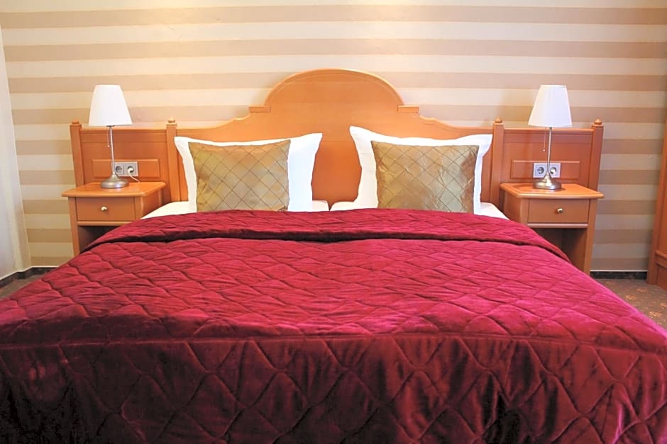 Hotel Wegner - T h e culinary art hotel