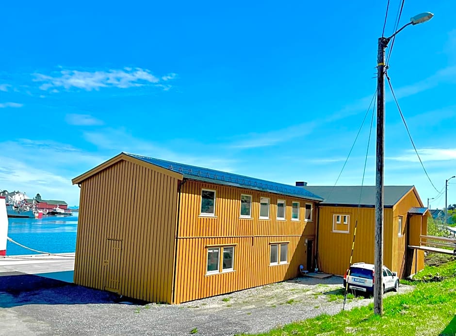 The Harbour House, dorm and twin, selfservice hostel