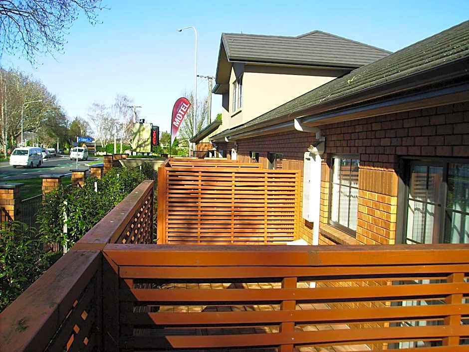 Albert Court Motor Lodge