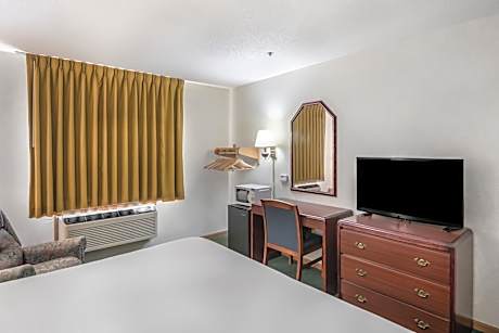 King Room - Disability Access/Non-Smoking