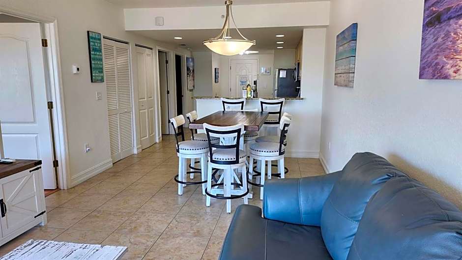 Treasure Island Condo - Beaches and Pickleball