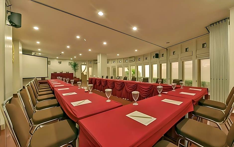 The Cherry Homes Hotel & Residence