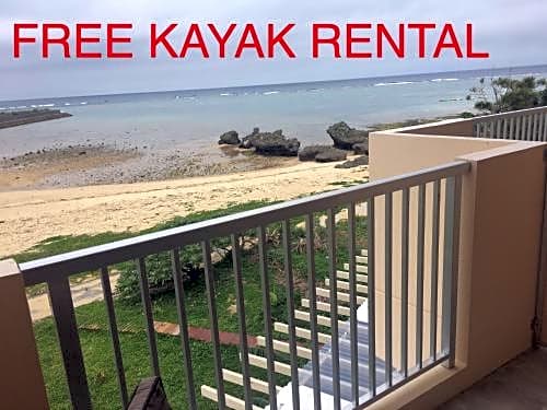 Ken's Beachfront Cafe & Lodge BL4, Oceanfront with Free Canoe Rental