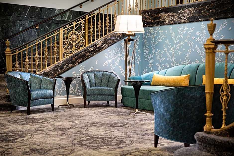 Amway Grand Plaza Hotel, Curio Collection by Hilton