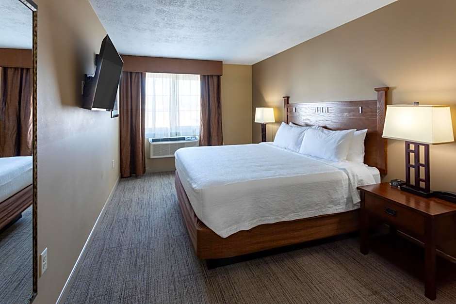 GrandStay Inn & Suites of Luverne
