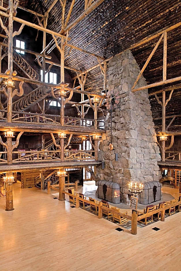 Old Faithful Inn - Inside the Park