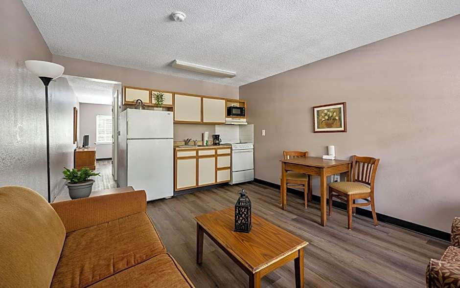 Affordable Suites Greenville