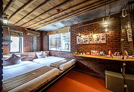 Standard Twin Room with Garden View