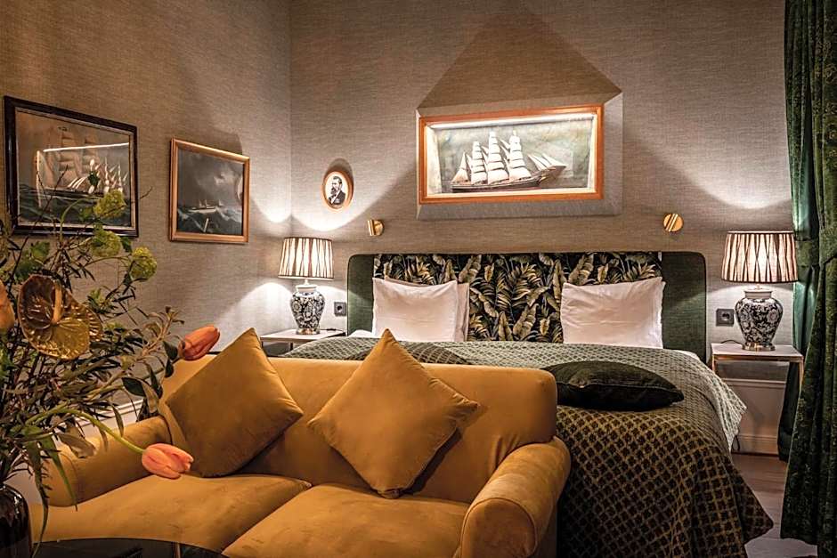 Victory Hotel