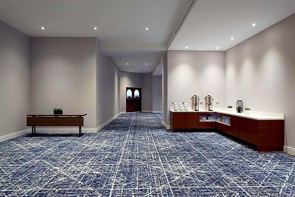 DoubleTree by Hilton Montreal