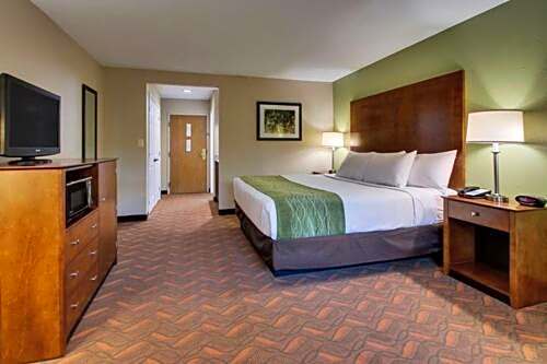 Greenfield Inn & Suites Elizabethtown, KY I65 Exit 94
