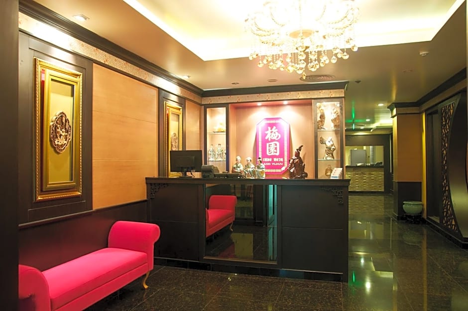 Jolly Suites&Spa Petkasem