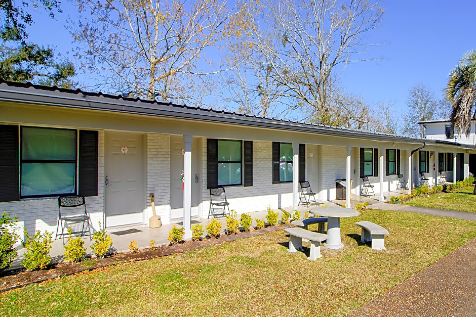 OYO Hotel Sulphur LA Hwy 90 West