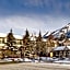 Coast Canmore Hotel & Conference Centre